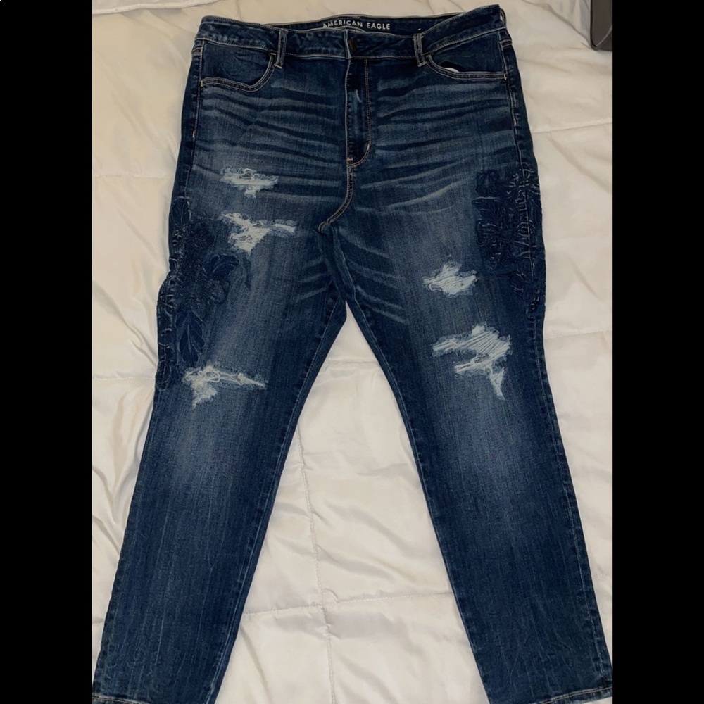 SZ 20 American Eagle Embroidered Jeans